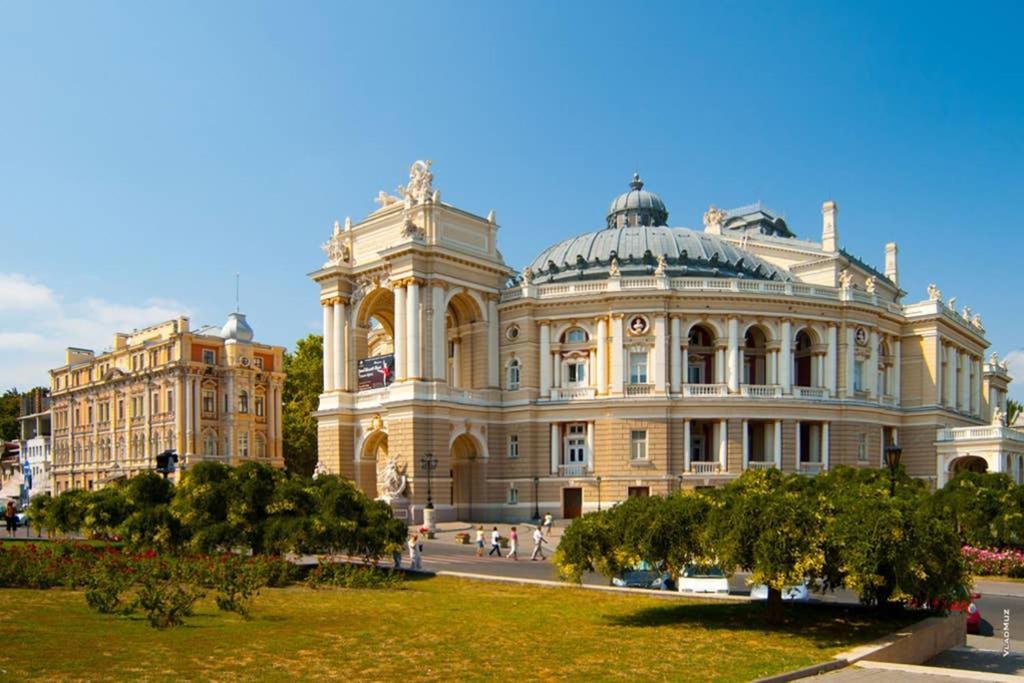 Три Квартала От Оперного-Тихий Лофт-Новый Апарт Odessa Zewnętrze zdjęcie